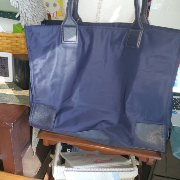 TORY BURCH MEDIUM GUC NYLON TOTE - Picture 5 of 5